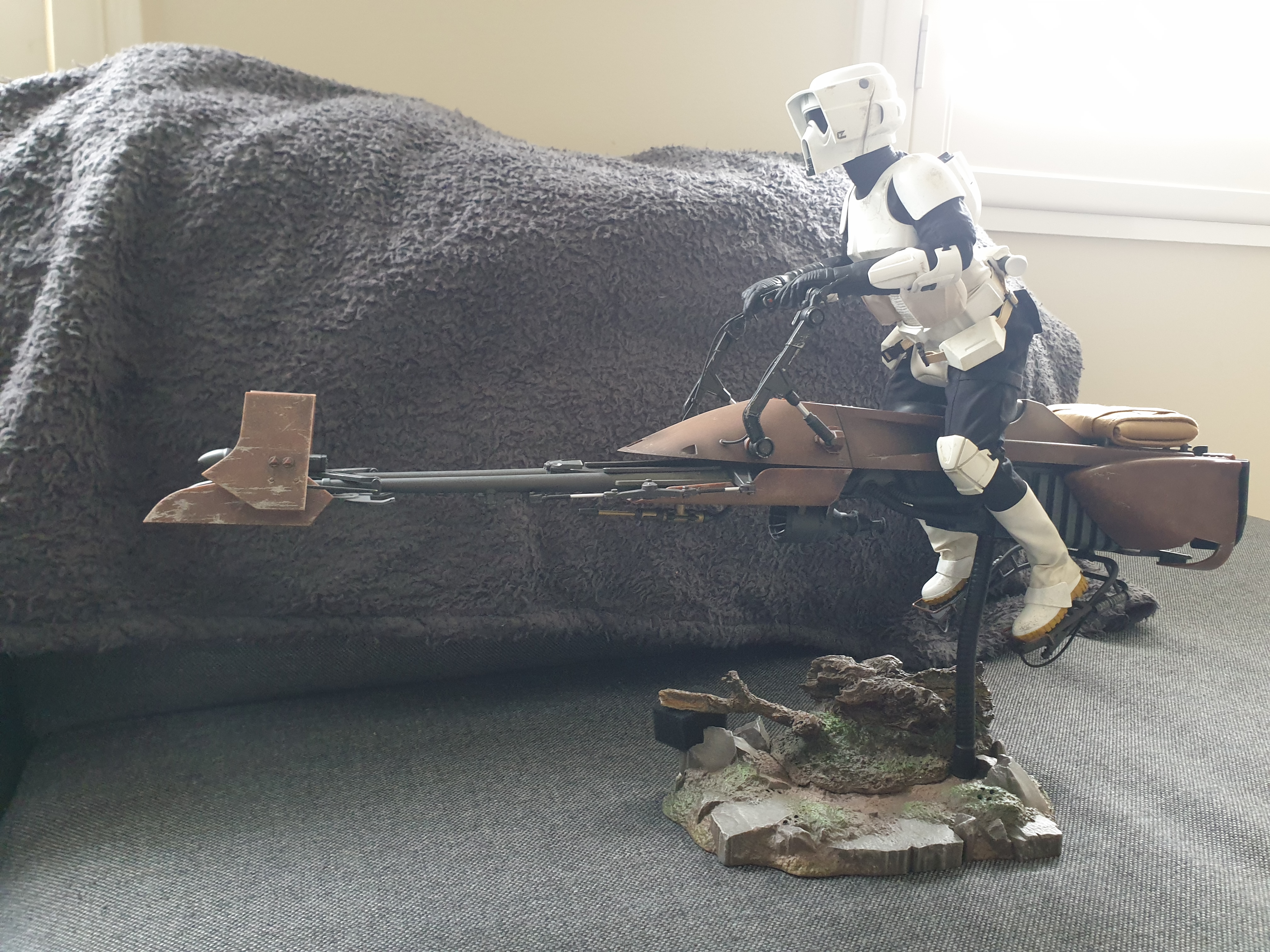 Hot Toys - MMS612 - Return of the Jedi: Scout Trooper and Speeder Bike ...