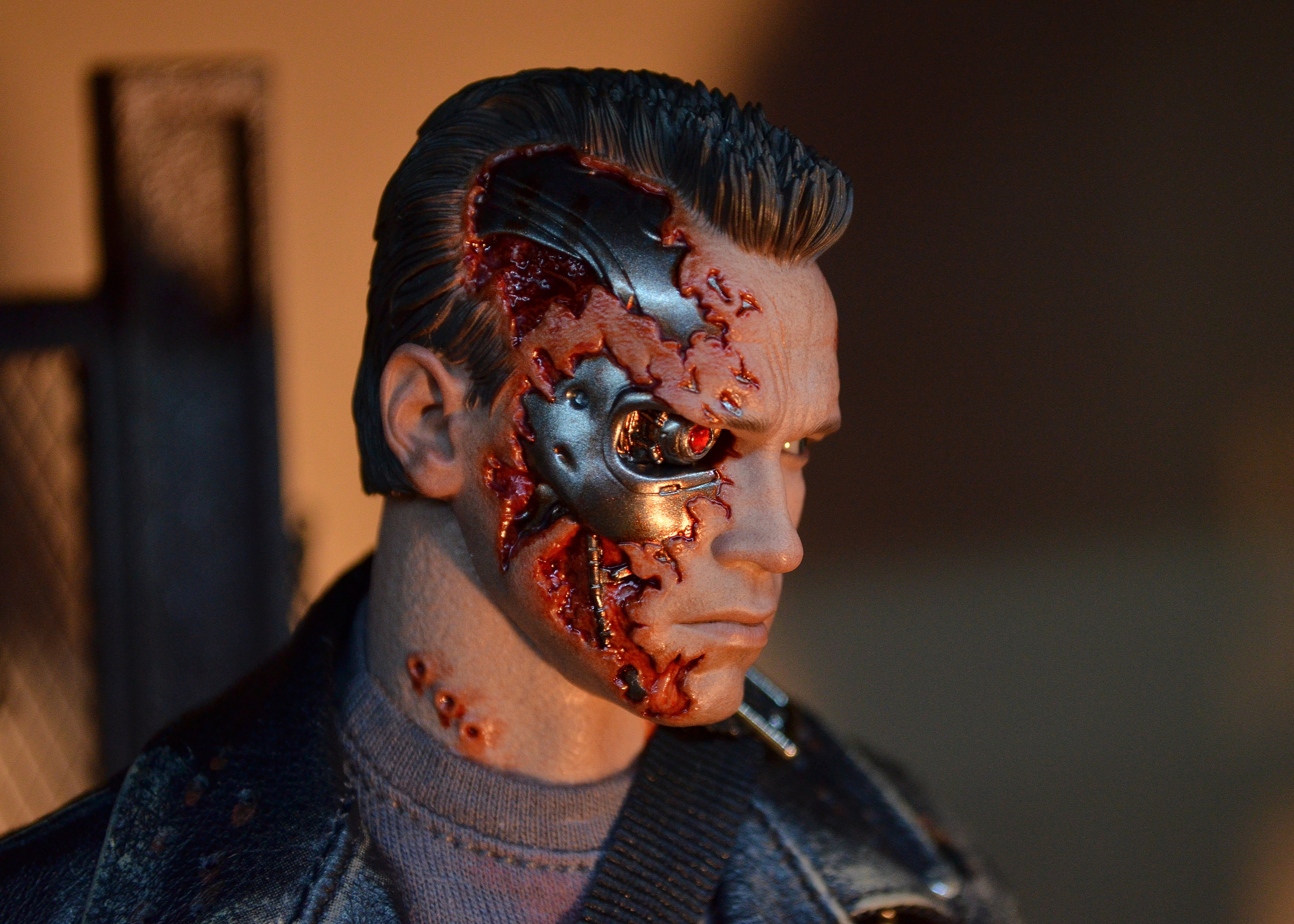 Hot Toys DX46: Terminator 2: Judgment Day - T-800 (Battle Damaged ...
